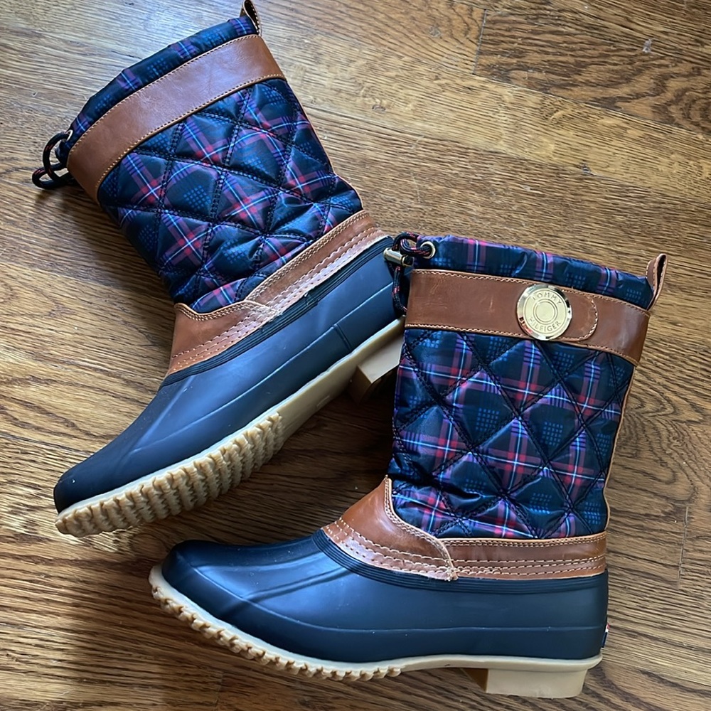 In new condition winter boots by Tommy Hilfiger